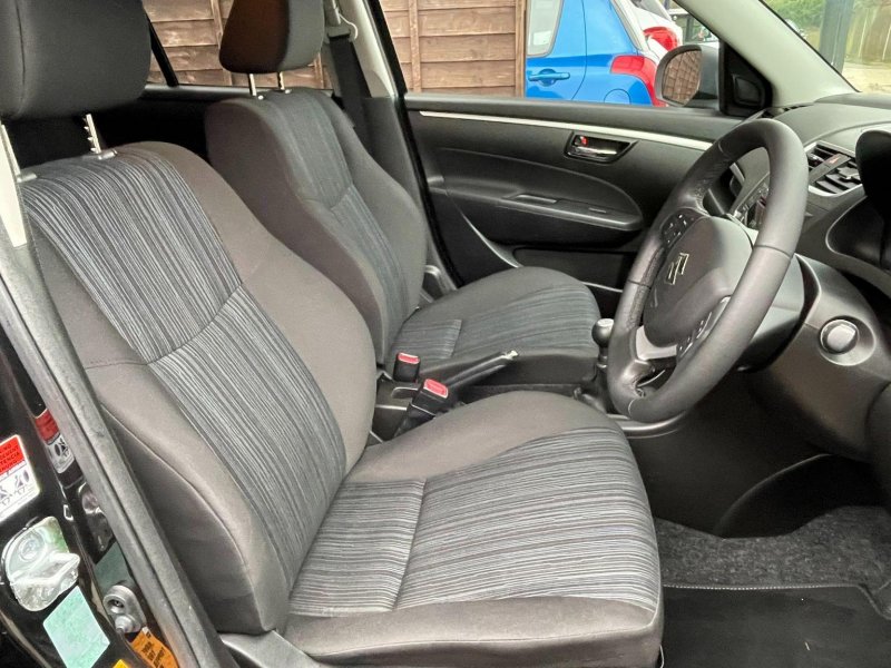 SUZUKI SWIFT