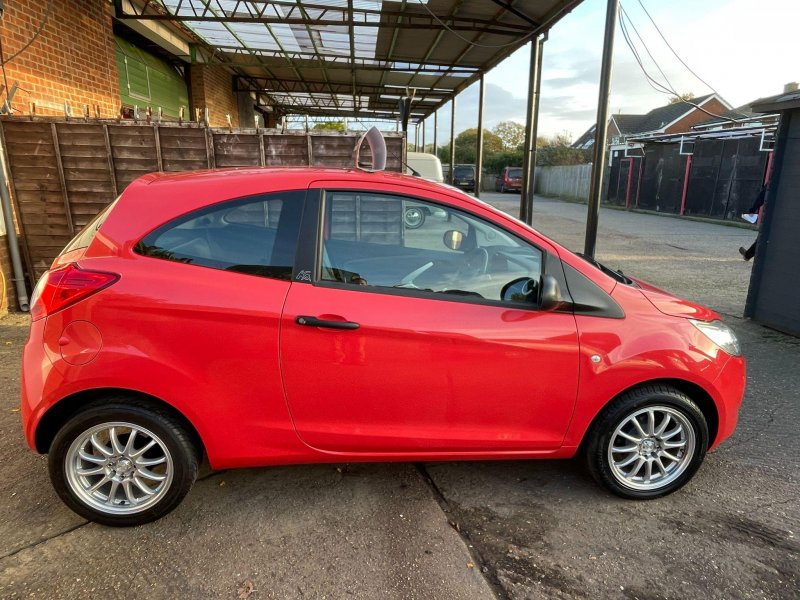 FORD KA
