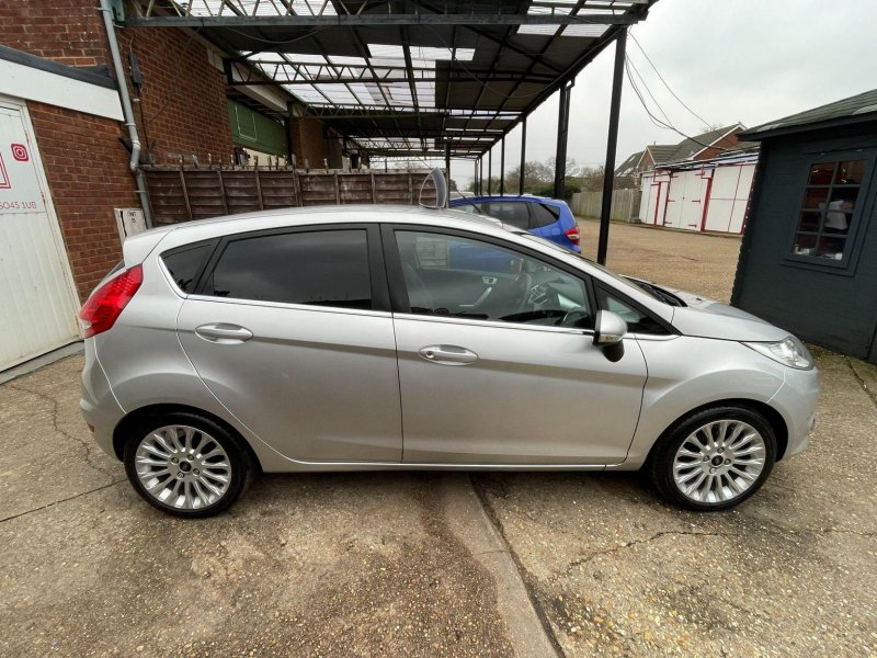 FORD FIESTA
