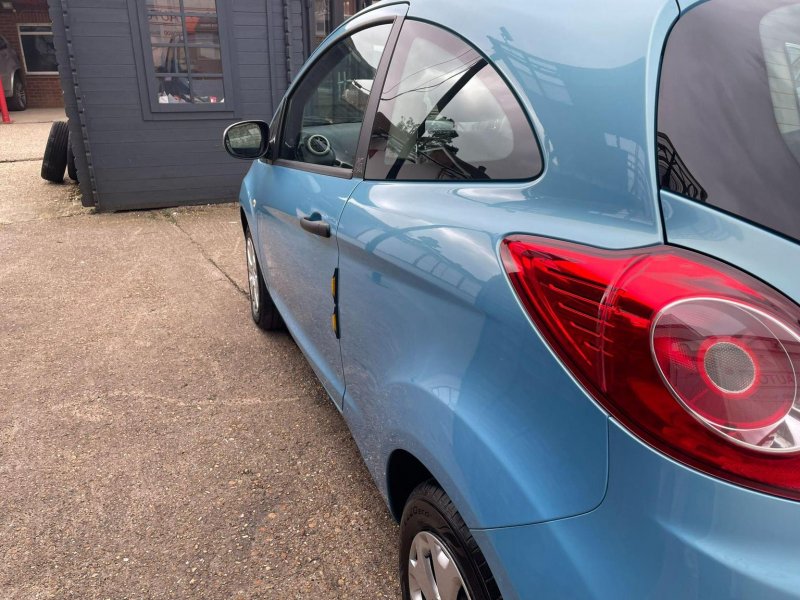 FORD KA