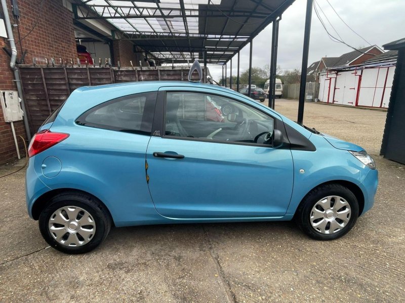 FORD KA