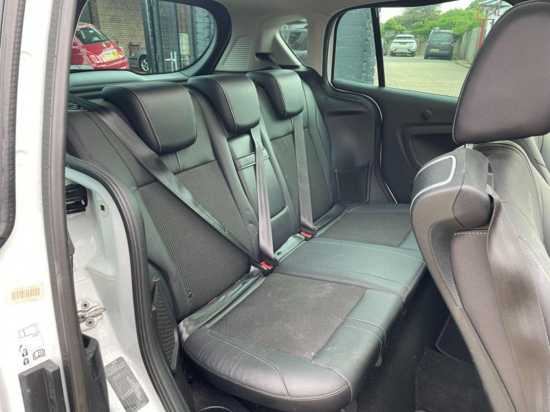 FORD B-MAX