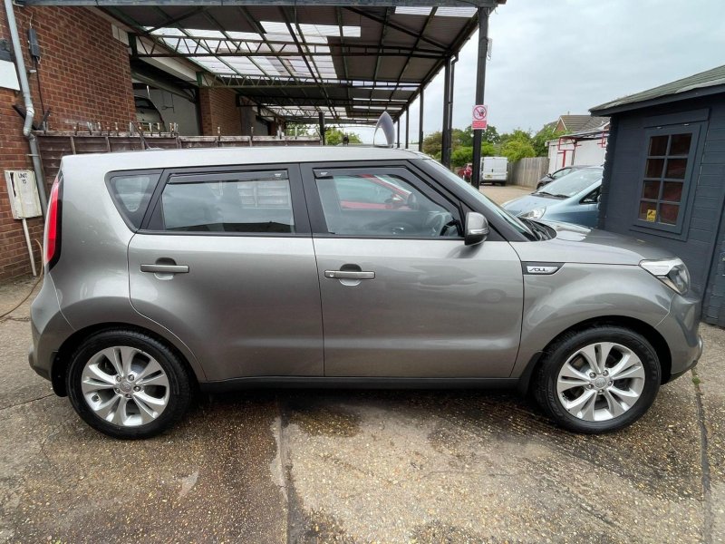 KIA SOUL