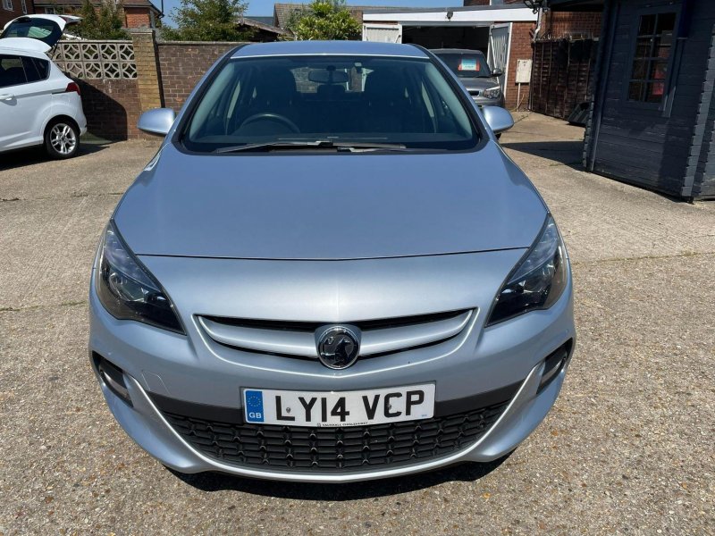 VAUXHALL ASTRA