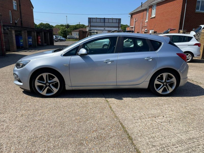 VAUXHALL ASTRA