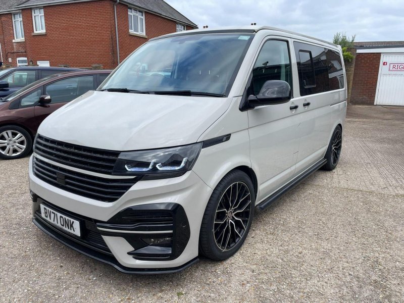 VOLKSWAGEN TRANSPORTER